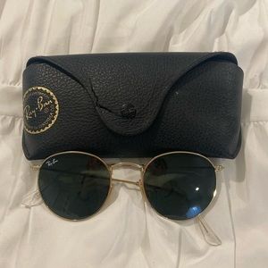 Black & gold circle-frame Ray-Bans